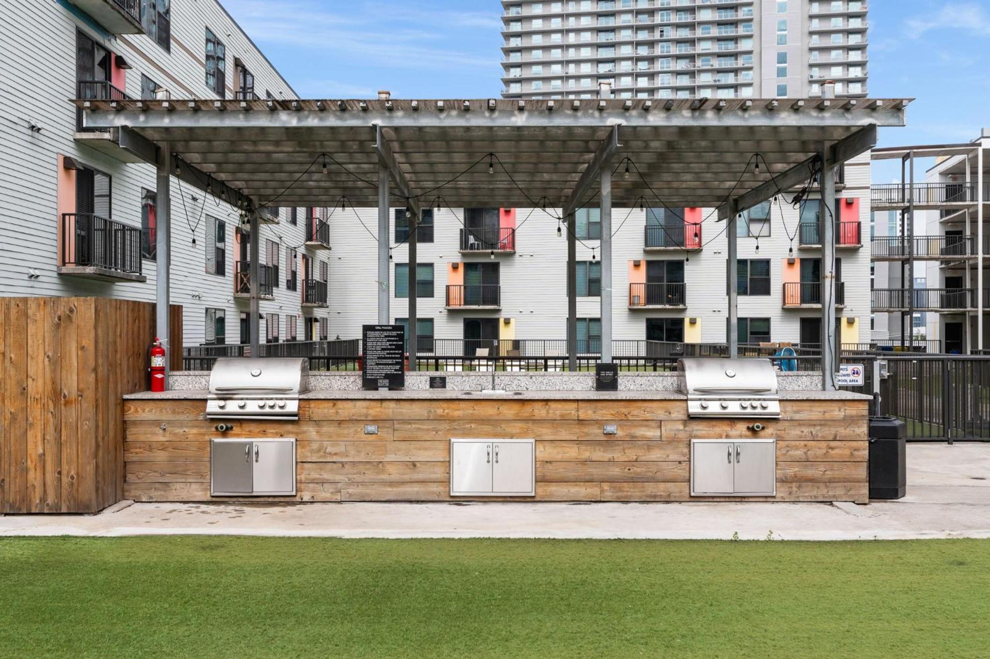 Lodgeur Midtown, Houston - Close To Downtown & Texas Medical Center Exterior photo